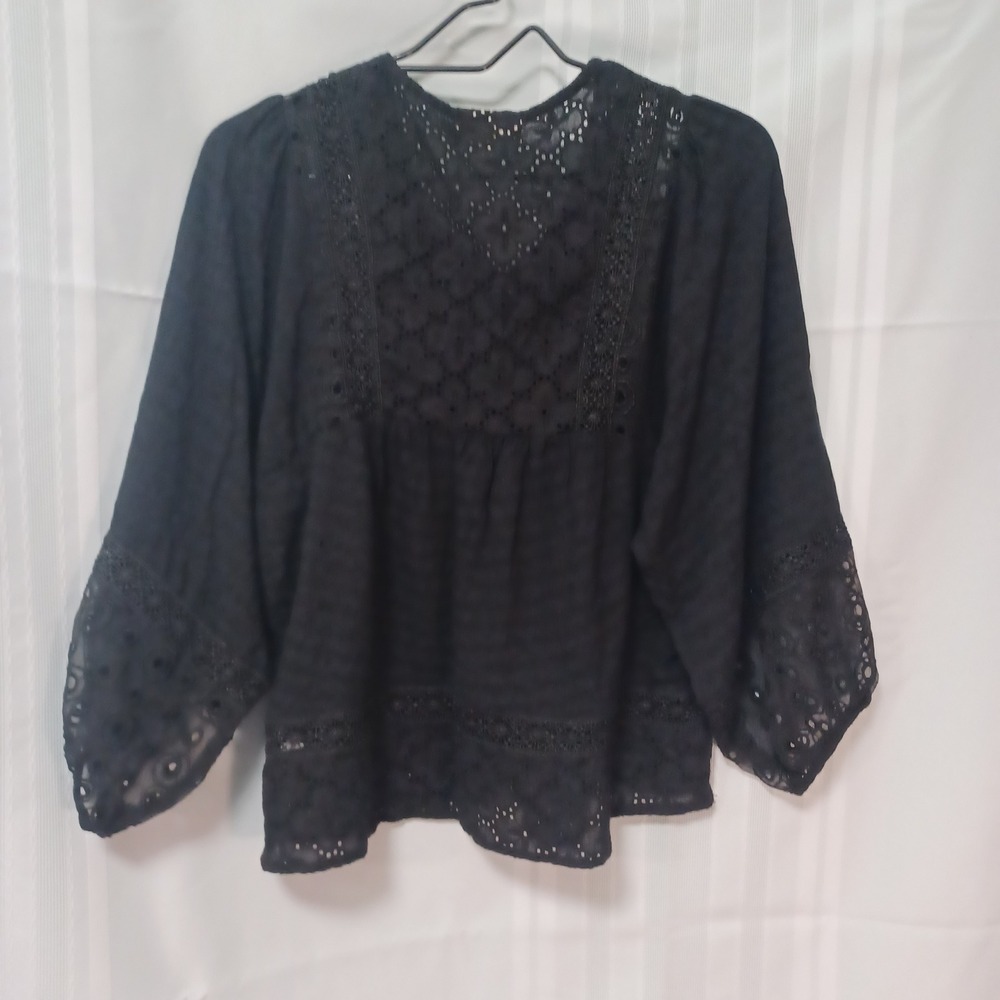 Cloth & Portrait Black Eyelet Trim Top‎ Boho Lace V-Neck Blouse Small 14WJ-AQUL